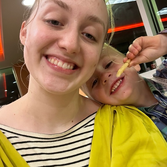 Meet your Posher, Maddison - Picture 4 of 8